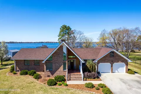 405 Dances Bay Rd, Elizabeth City, NC 27909
