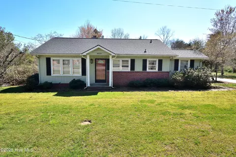 4825 Green Hills Rd, Rocky Mount, NC 27804