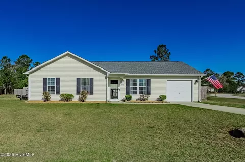 400 Alder Ct, Richlands, NC 28574