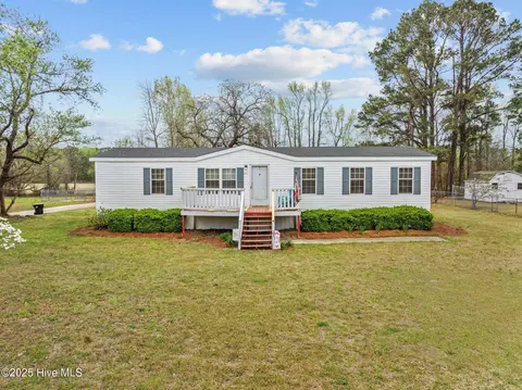 2520 Pine Water Ln, Greenville, NC 27834