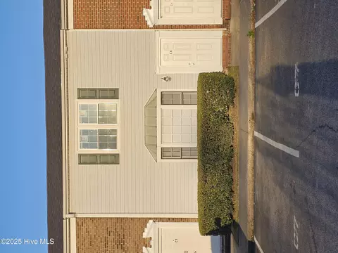 100 Kristin Dr #C6, Greenville, NC 27834