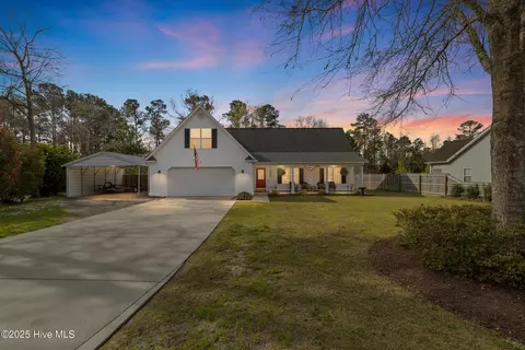 9361 Marie Ct, Leland, NC 28451