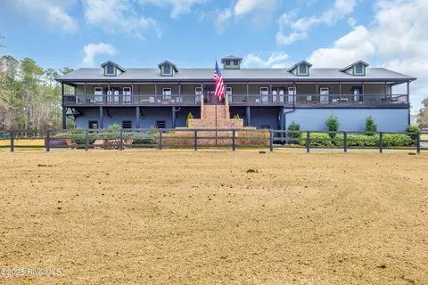 240 Green Bay Rd NW, Ocean Isle Beach, NC 28469