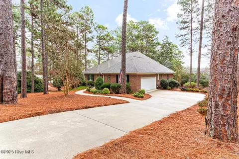 Exterior - 6 Sassafras Ln, Pinehurst, NC 28374 photo 9 of 9