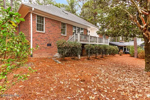 Exterior - 6 Sassafras Ln, Pinehurst, NC 28374 photo 6 of 9