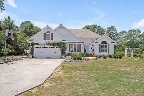 93 Scotch Bonnet Way, Hampstead, NC 28443