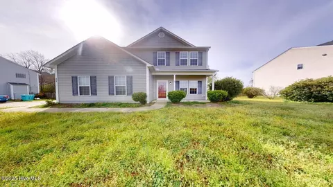 464 Comfort Rd, Richlands, NC 28574