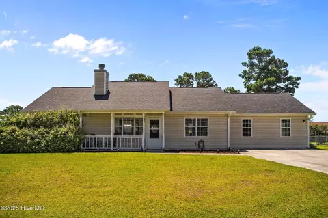 132 Glenwood Dr, Hubert, NC 28539