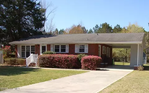 905 Greenfield Heights Blvd, Havelock, NC 28532