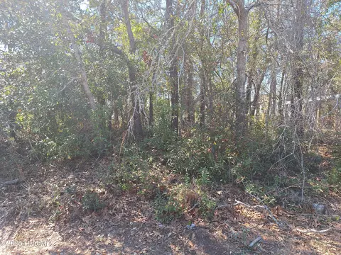 111 NW 11th St, Oak Island, NC 28465