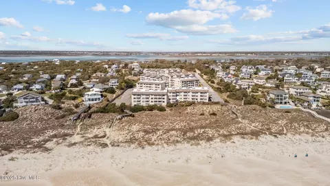 10300 Coast Guard Rd #A205, Emerald Isle, NC 28594
