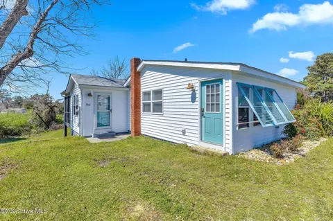 198 Deer Island Rd, Swansboro, NC 28584