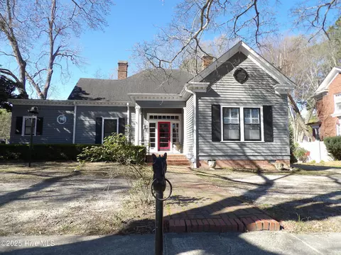 703 Broad St W, Wilson, NC 27893