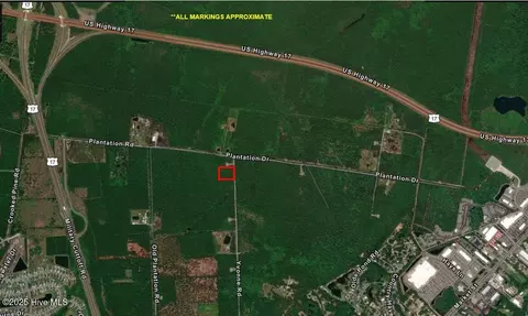 7456 Plantation Rd, Wilmington, NC 28411