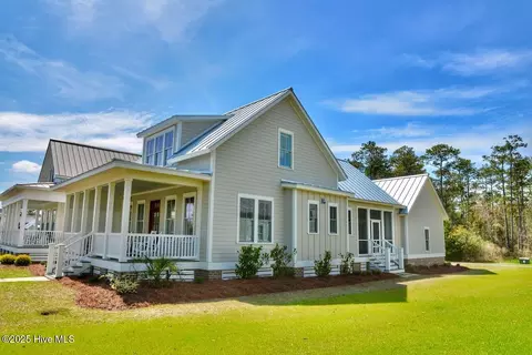 56 Boathouse Rd, Oriental, NC 28571