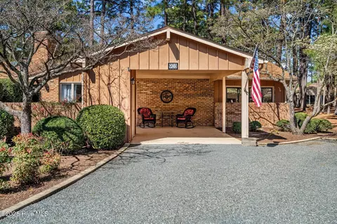 903 Satinwood Ct, Southern Pines, NC 28387