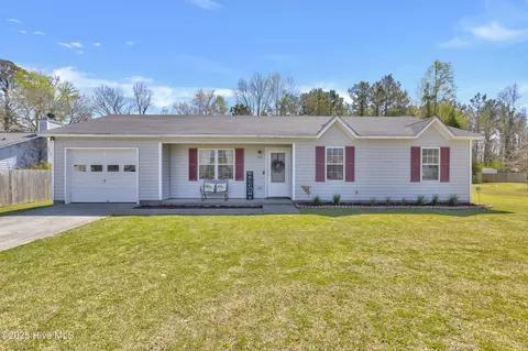 335 Steller Rd, Jacksonville, NC 28540