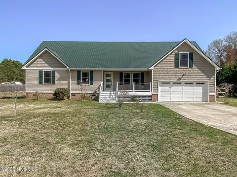 375 NW Backwoods Rd, Moyock, NC 27958