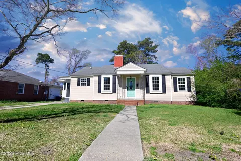 111 E Bayshore Blvd, Jacksonville, NC 28540