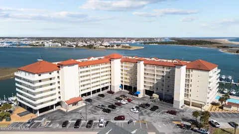 100 Olde Towne Yacht Club Rd UNIT 314, Morehead City, NC 28557