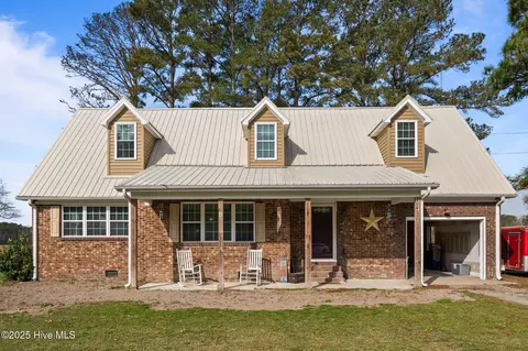 887 Horse Pen Swamp Rd, Washington, NC 27889
