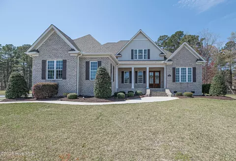 1005 Nottingham Rd, Greenville, NC 27858