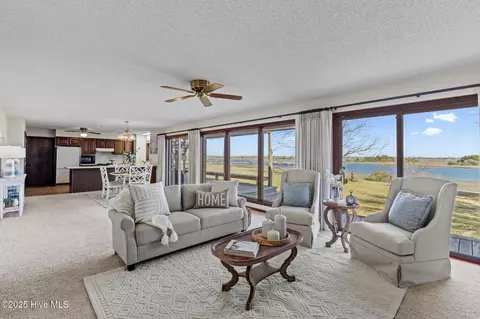 108 Inlet Ct, Hampstead, NC 28443 photo 7