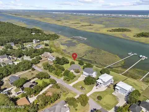 108 Inlet Ct, Hampstead, NC 28443 photo 2