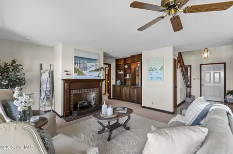 108 Inlet Ct, Hampstead, NC 28443 photo 8