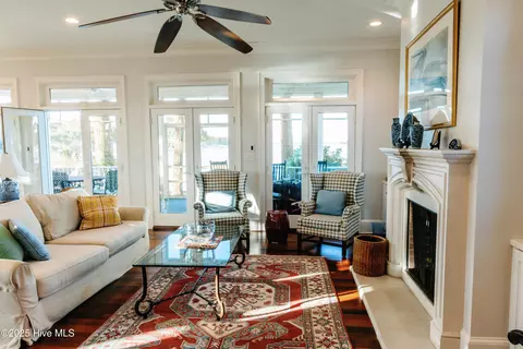 Living - 415 Handys Point Ln, Bath, NC 27808 photo 3 of 6