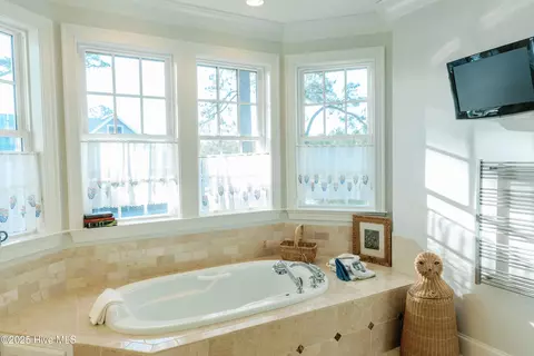 Bath - 415 Handys Point Ln, Bath, NC 27808 photo 4 of 8
