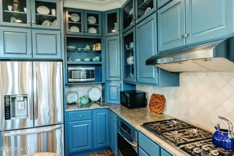 Kitchen - 415 Handys Point Ln, Bath, NC 27808 photo 4 of 8