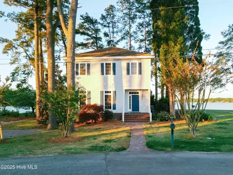 Exterior - 415 Handys Point Ln, Bath, NC 27808 photo 3 of 11