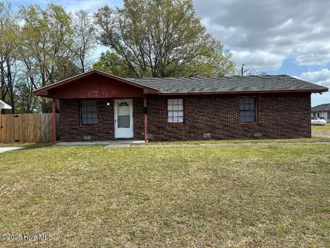 1316 N 7th St, Wilmington, NC 28401