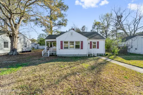 206 Westminister Dr, Jacksonville, NC 28540