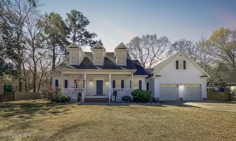 111 Dogwood Dr, Camden, NC 27921