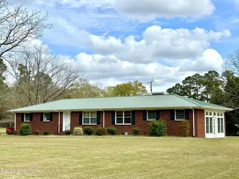 12261 Old Johns Rd, Laurinburg, NC 28352