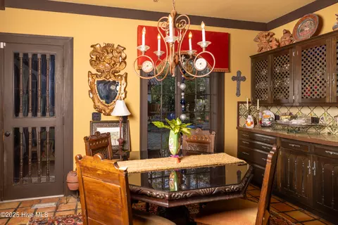 Dining - 903 Robert St, Windsor, NC 27983 photo 4 of 4