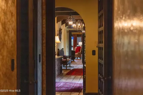 Entry Way - 903 Robert St, Windsor, NC 27983 photo 3 of 8