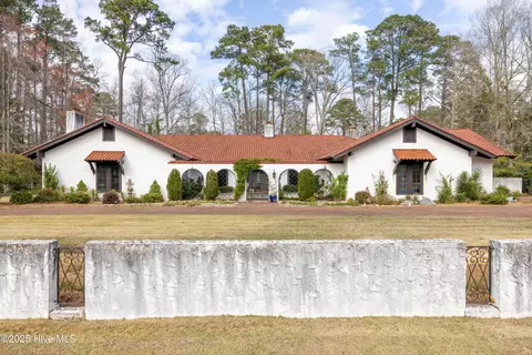 Exterior - 903 Robert St, Windsor, NC 27983 photo 17 of 25