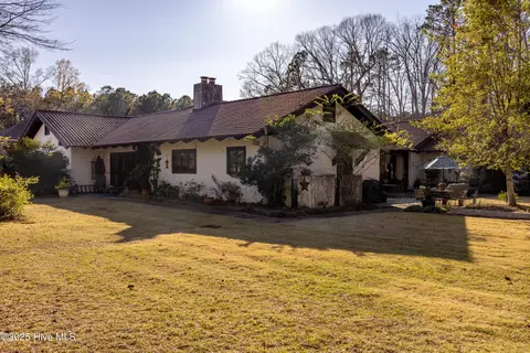 Exterior - 903 Robert St, Windsor, NC 27983 photo 20 of 25