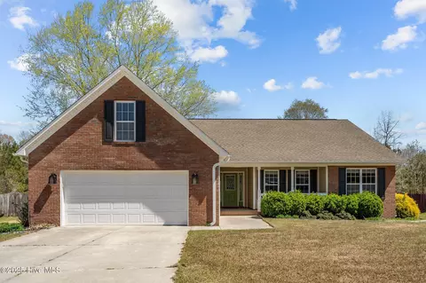 304 Old Dam Rd, Jacksonville, NC 28540