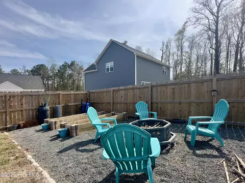 Exterior - 100 Baker Rd, Hubert, NC 28539 photo 7 of 11