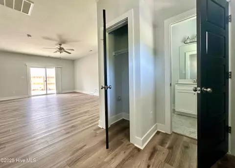 Entry Way - 100 Baker Rd, Hubert, NC 28539 photo 4 of 4