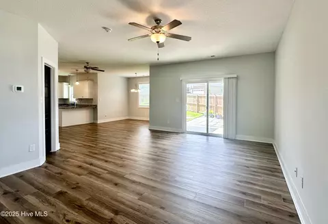 Living - 100 Baker Rd, Hubert, NC 28539 photo 2 of 3