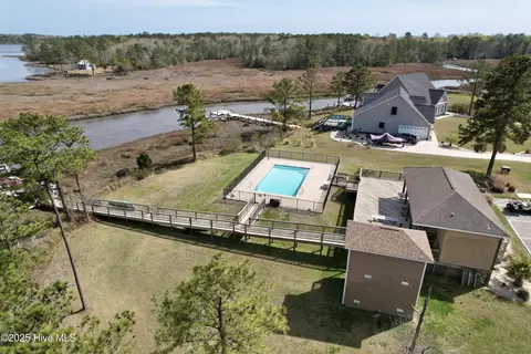 Exterior - 100 Baker Rd, Hubert, NC 28539 photo 9 of 11