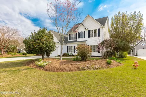 111 Plantation Cir, Beaufort, NC 28516