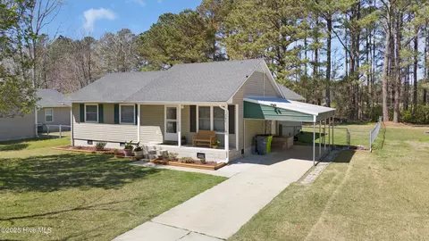 300 Commons Ct, New Bern, NC 28560