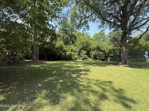 1404 Hillsdale Dr, Rocky Mount, NC 27801