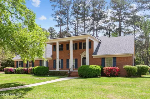 1906 Essex St, Kinston, NC 28504